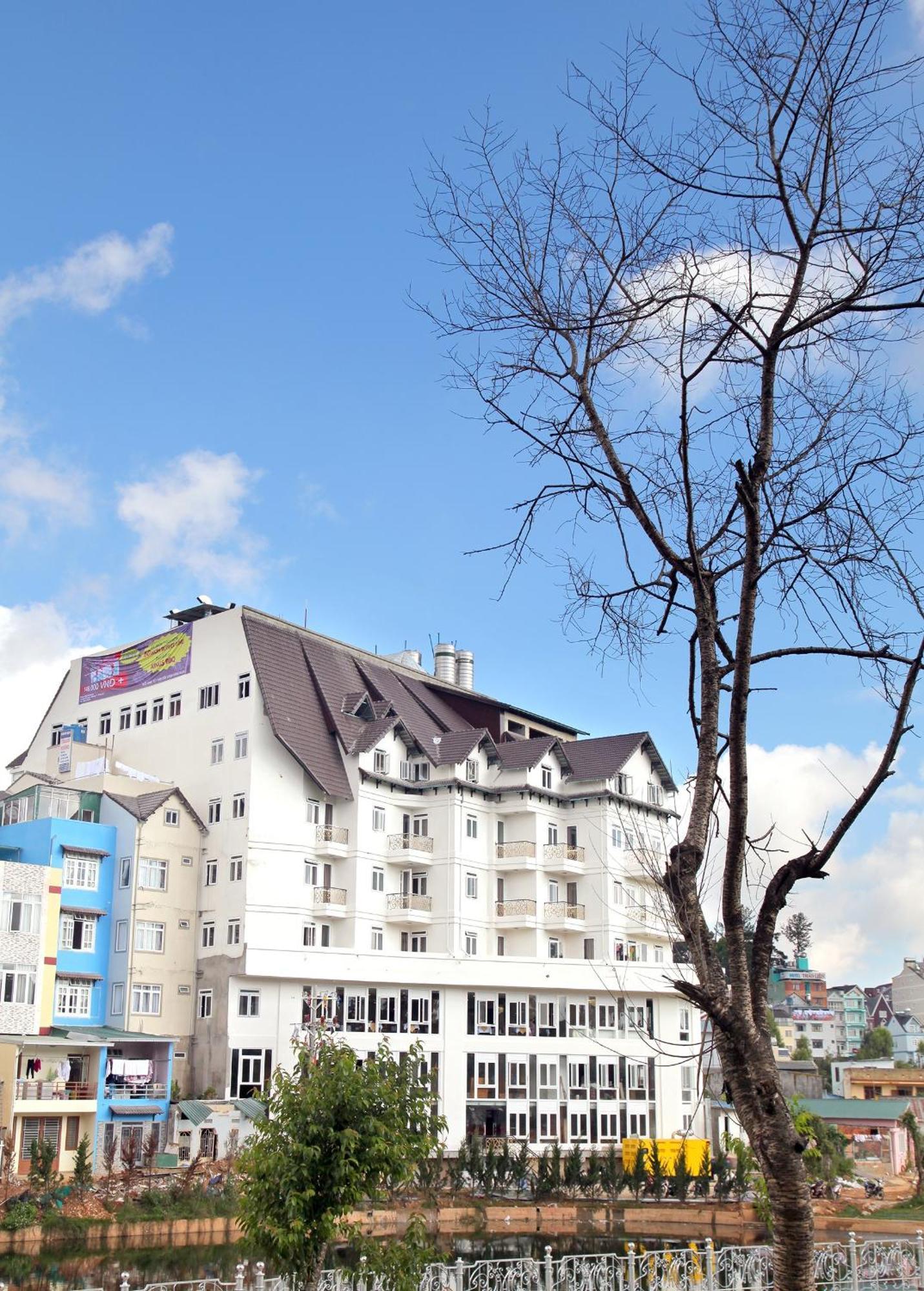 Kings Hotel Dalat Екстериор снимка